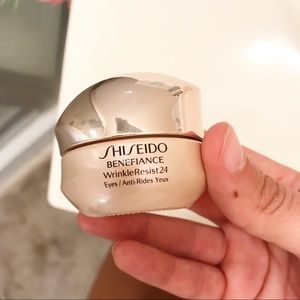 Shiseido Benefiance Wrinkle resist Eye Cream